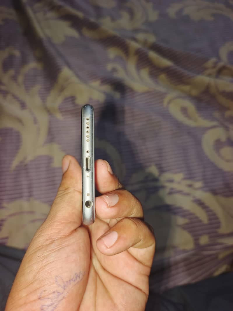 Apple iPhone 6 4