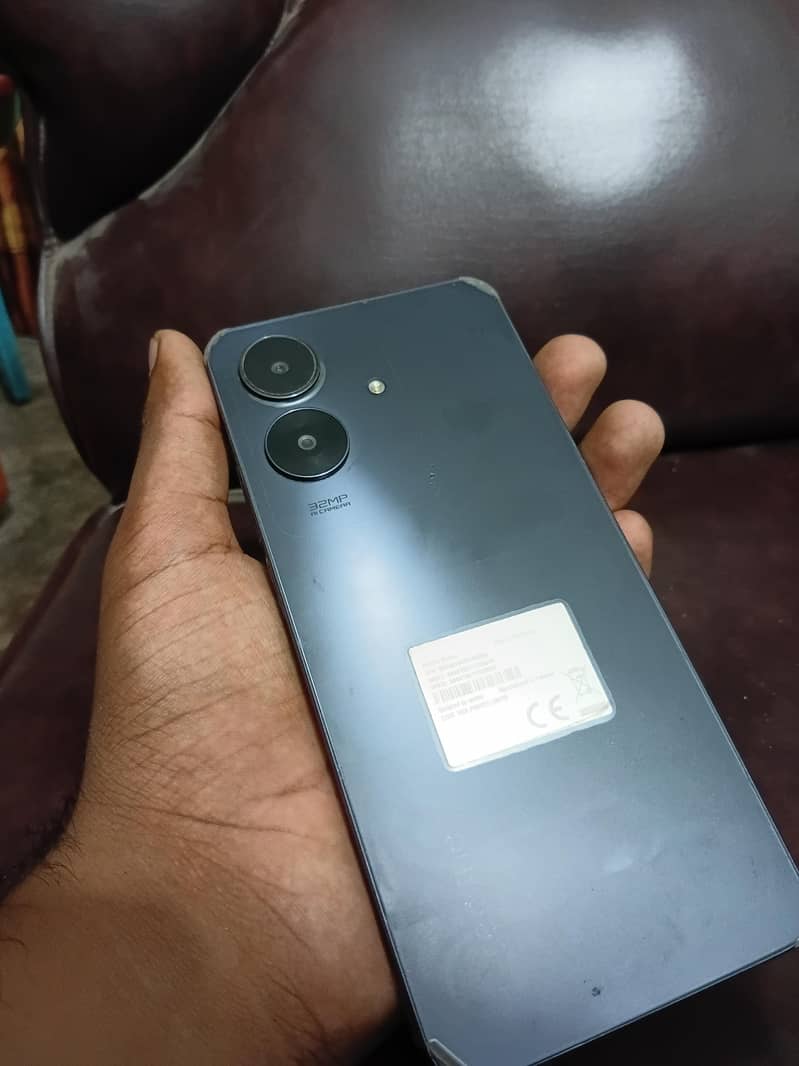 Realme Note 60 1