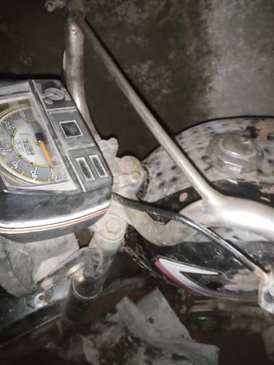 urgent sale jis bhi na bike Lani ha msg kra jamke cheema location