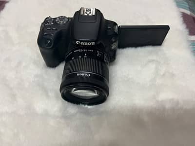 Canon 200D DSLR condition like New 4 Youtube vlogs With Free Boya Mic