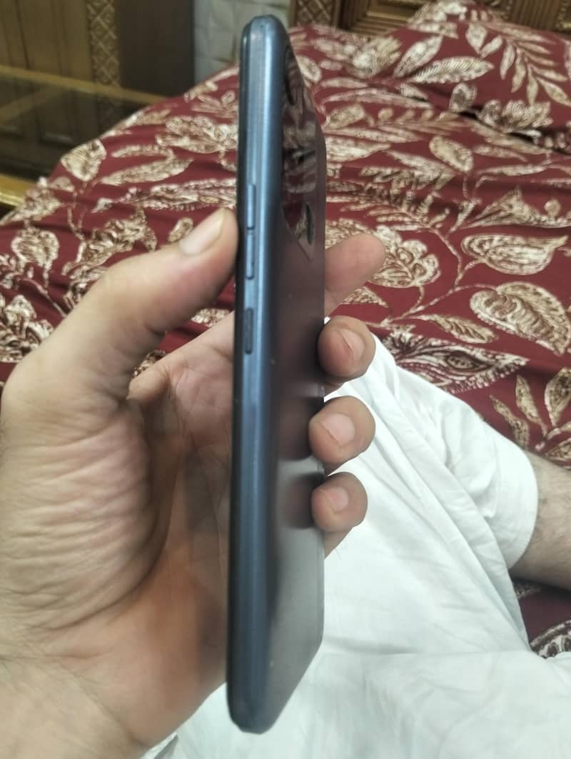 Tecno Spark 8C 3