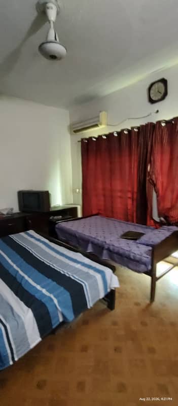 6 Marla Tile floor 5 Beds double kitchen double unit House