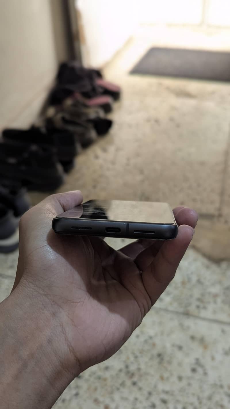 Google Pixel 8 2