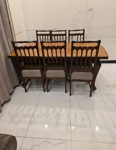 Premium Solis Sheeshan Wood 6 Seater Dinning Table For Sale