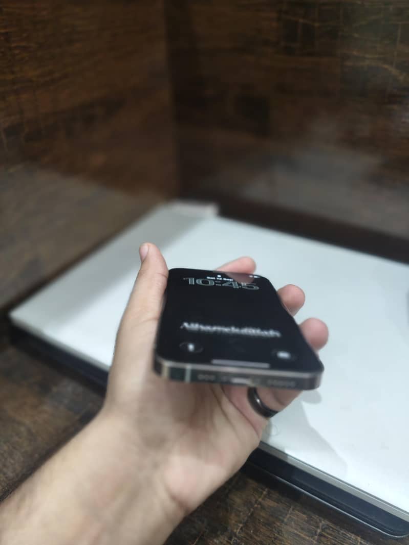 Apple iPhone 12 2