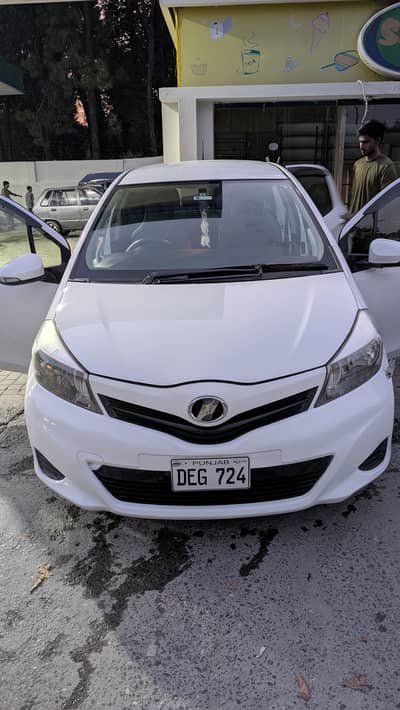 Toyota Vitz 2012