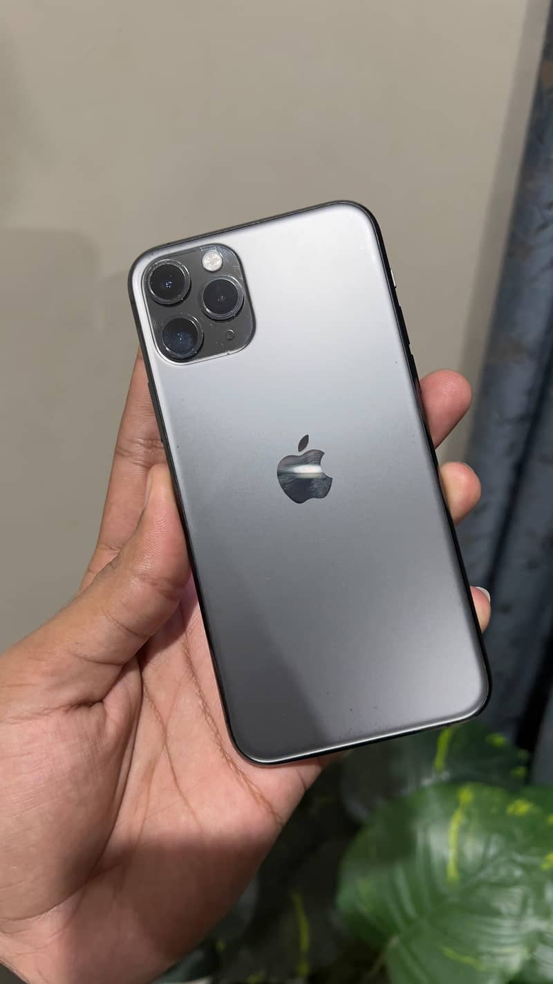Apple iPhone 11 Pro 2