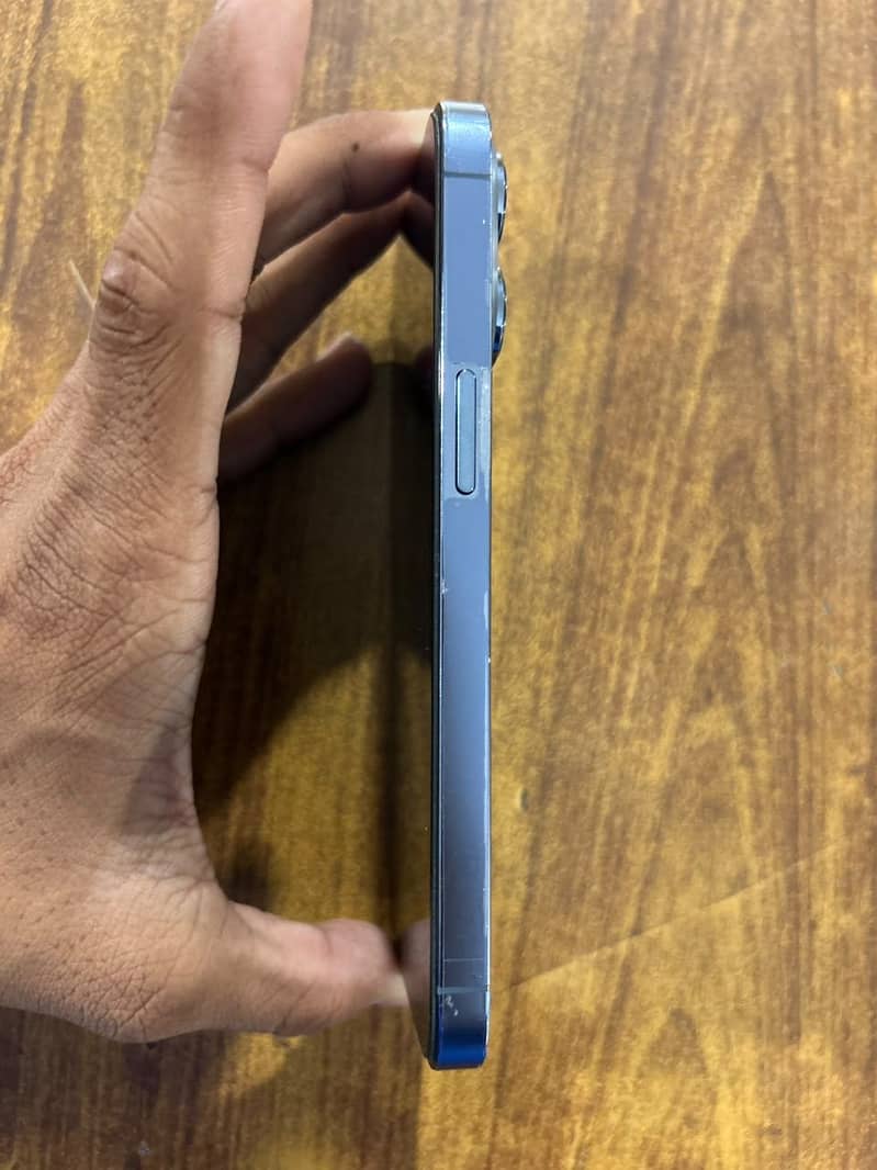 Apple iPhone 13 Pro 0