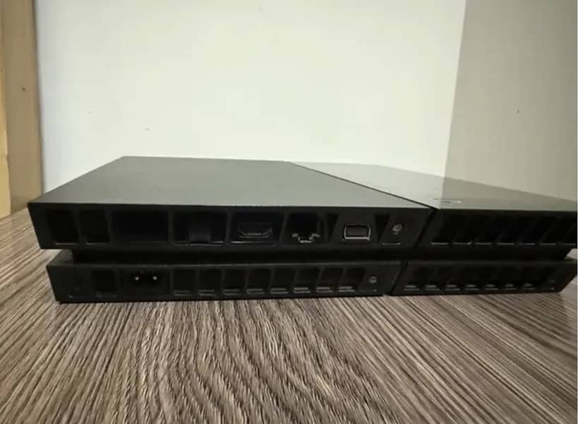PS4 Console 2
