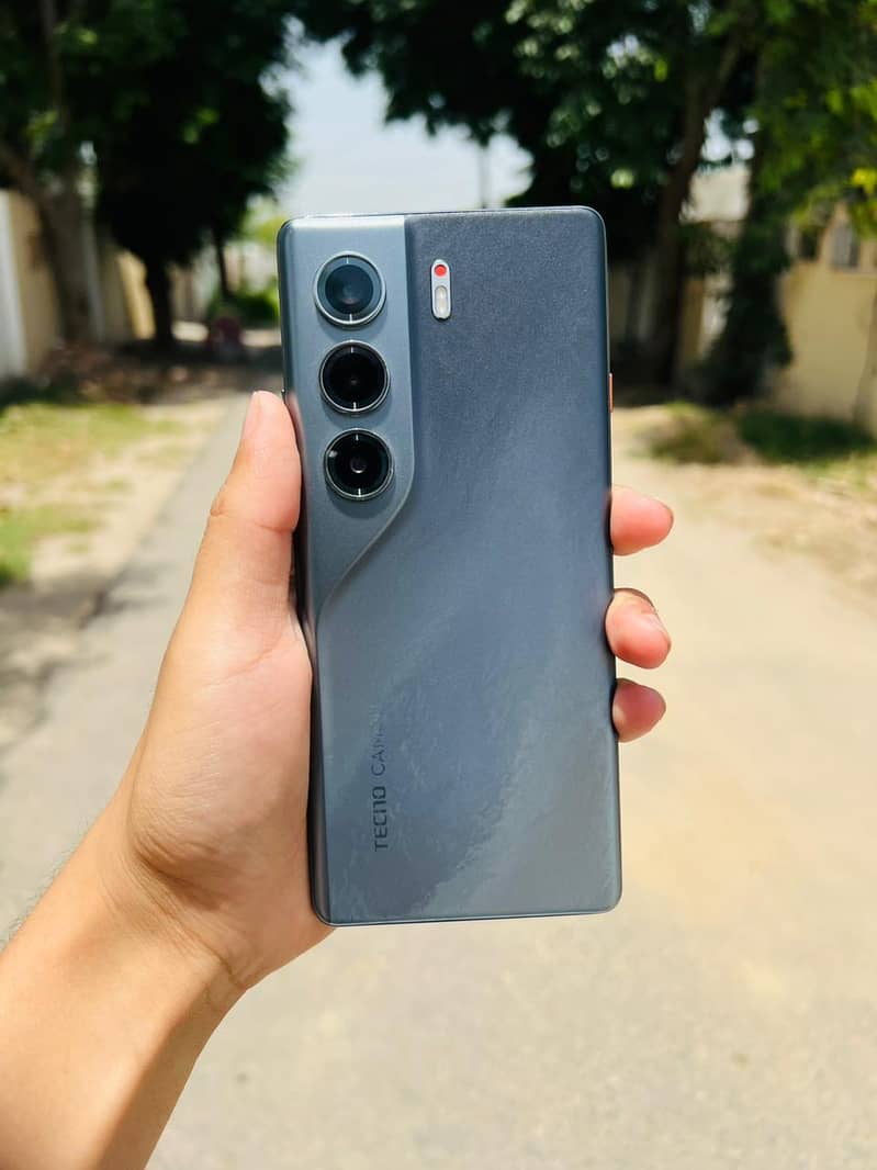 Tecno CAMON 40 Pro 2