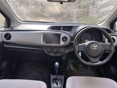 Toyota Vitz 2011