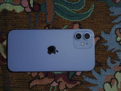 Apple iPhone 12