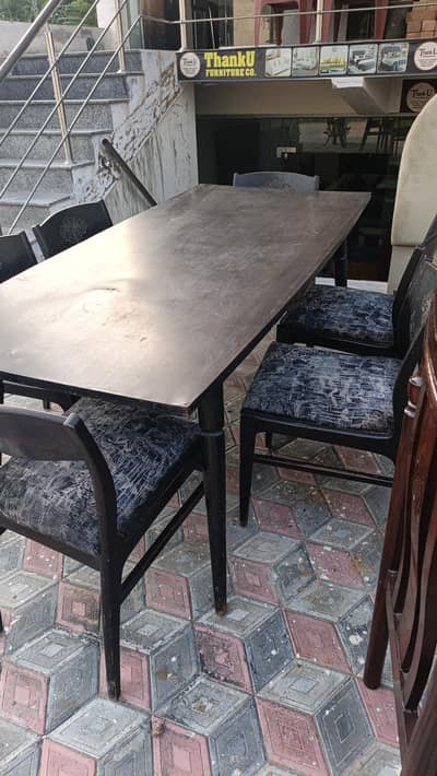6 seater dinning table urgent sale
