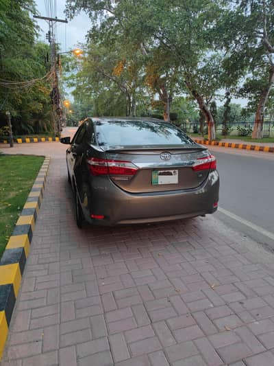 Toyota Corolla Altis 1.6 2015 (Total Genuine)