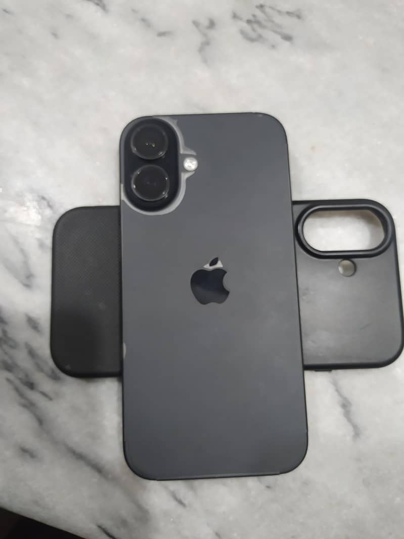Apple iPhone 16 0