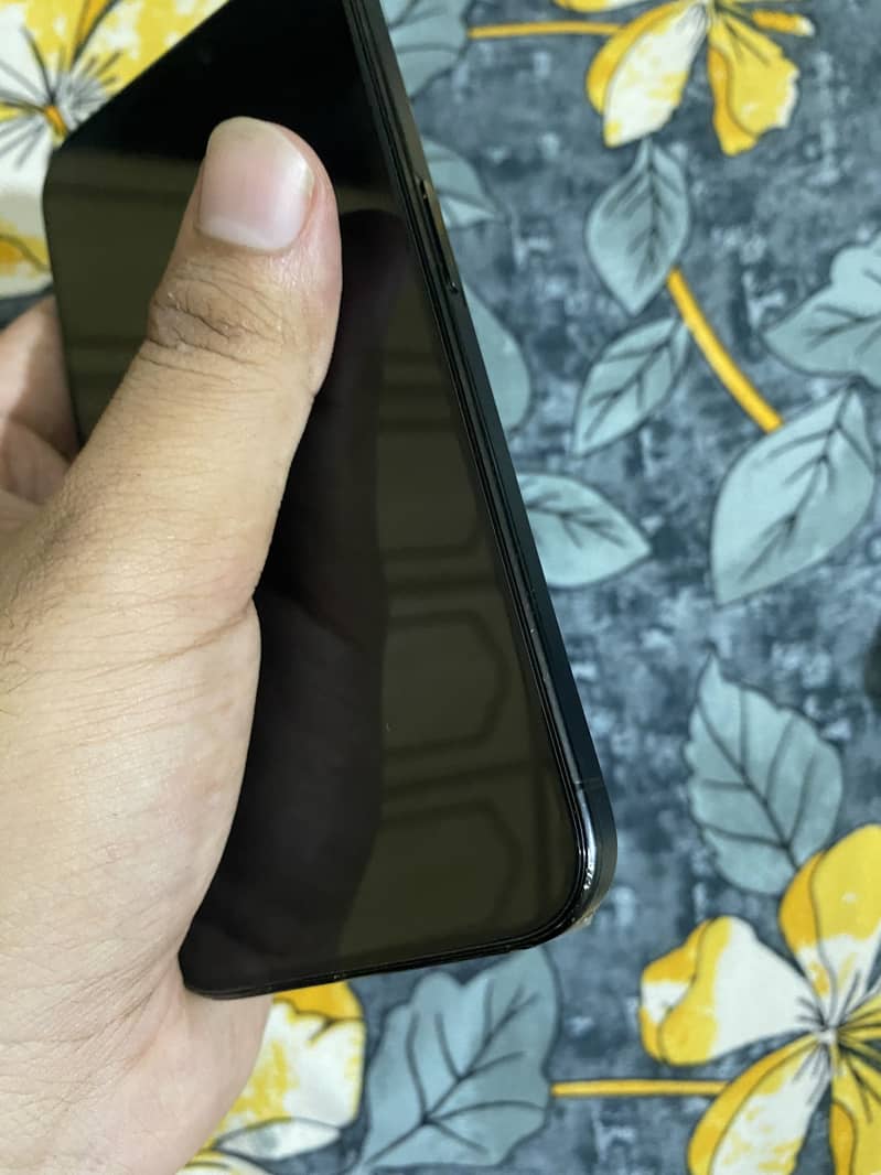 Apple iPhone 15 Pro 6