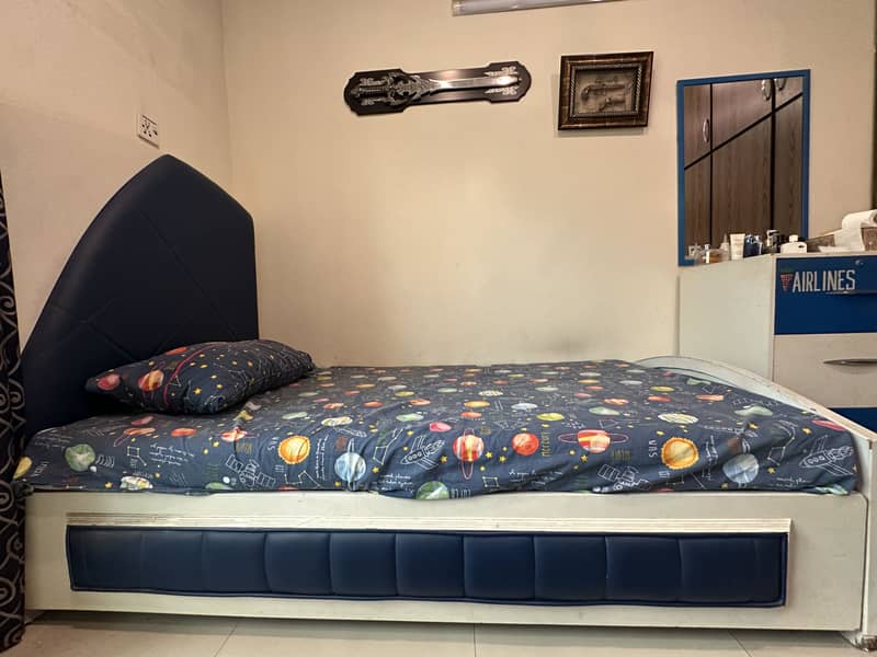 Single Bed with side table and dressing + mirror 3