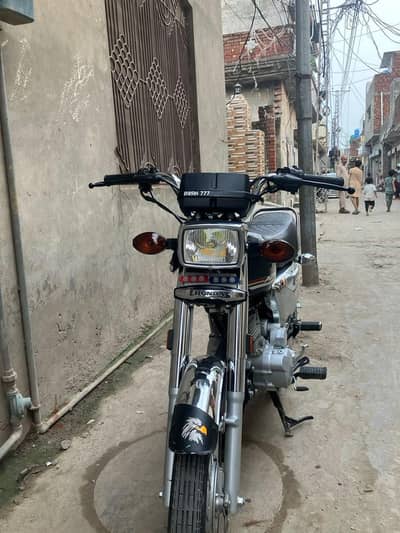 Honda 125cc black new 2026 self start