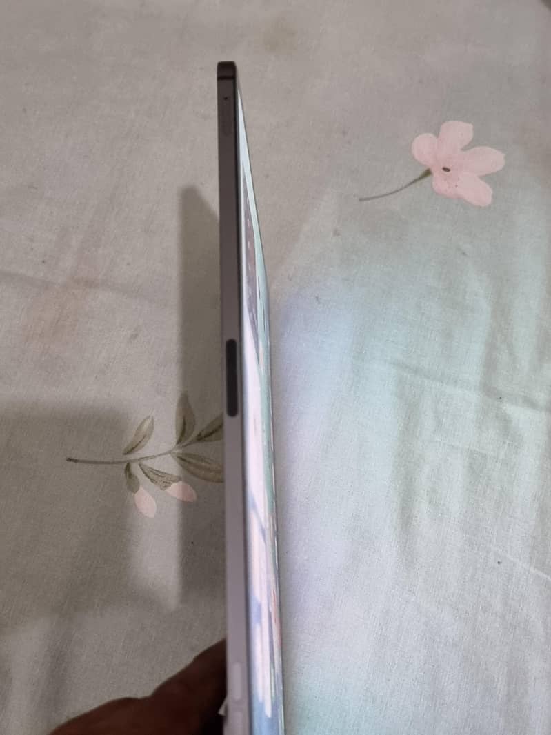 iPad pro 3rd generation M2 4