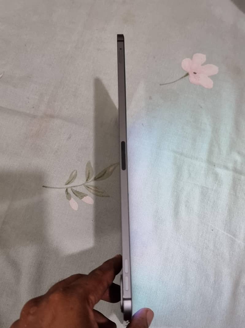 iPad pro 3rd generation M2 6