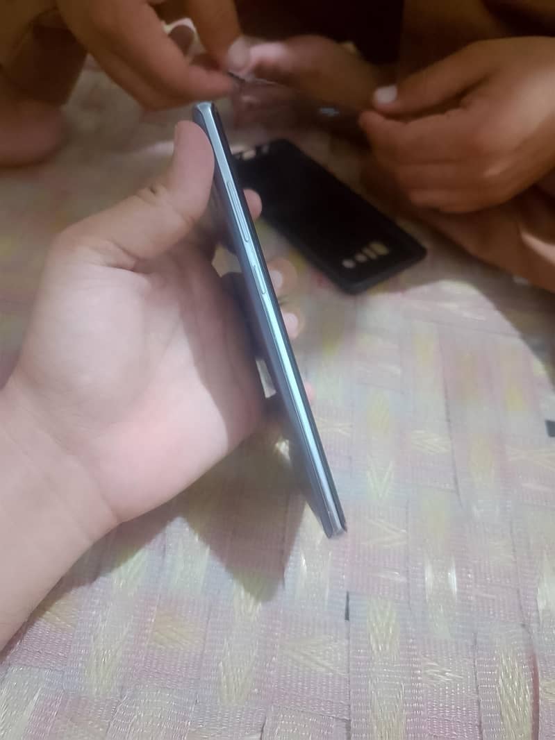 Samsung Mobile Note 8 2