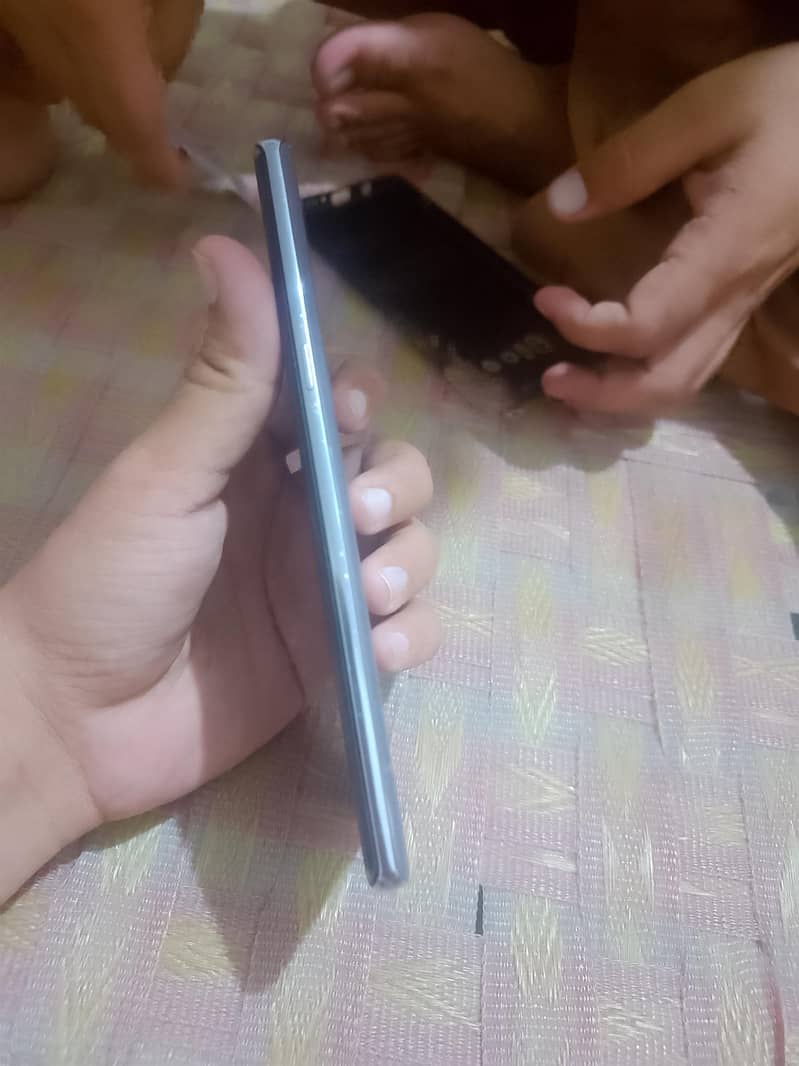 Samsung Mobile Note 8 3