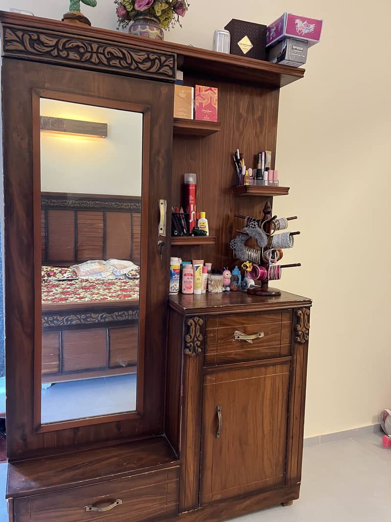 Bed,dressing table,sofa 3