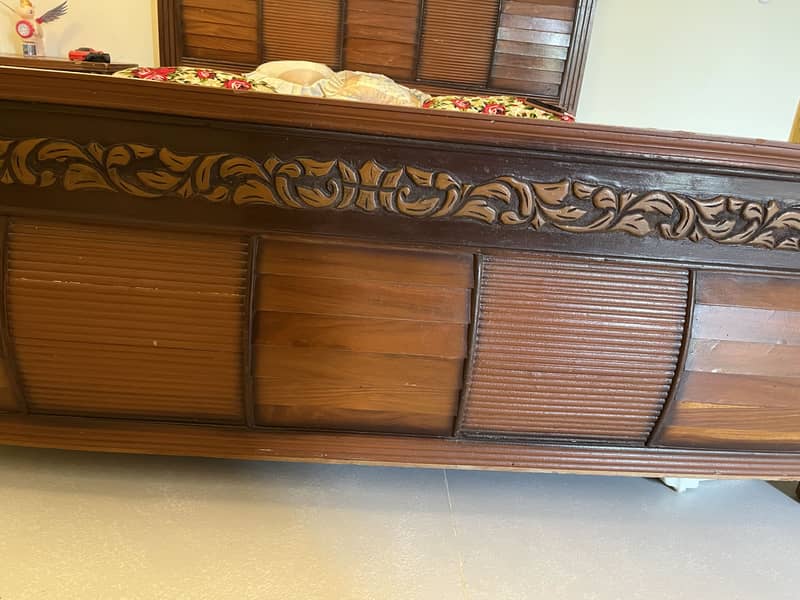 Bed,dressing table,sofa 4