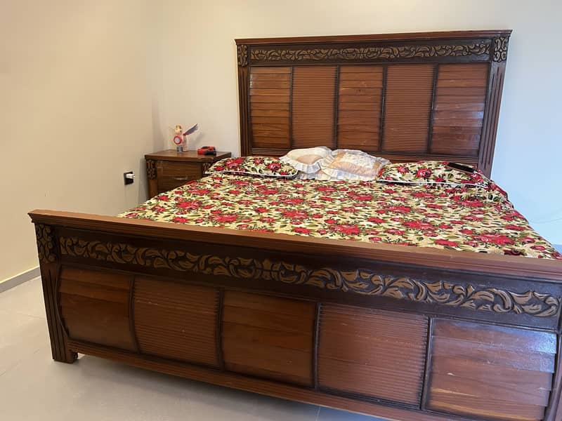 Bed,dressing table,sofa 5
