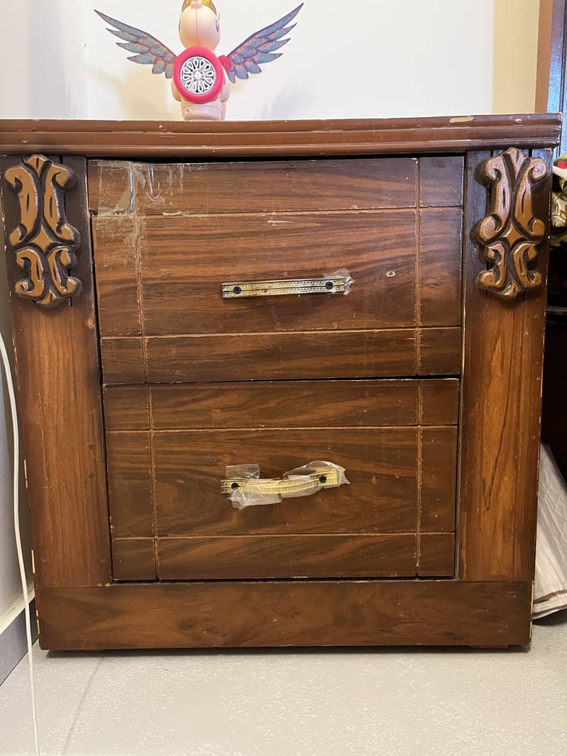 Bed,dressing table,sofa 6
