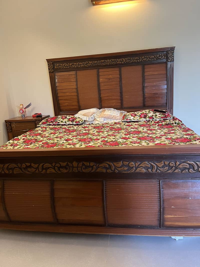 Bed,dressing table,sofa 7
