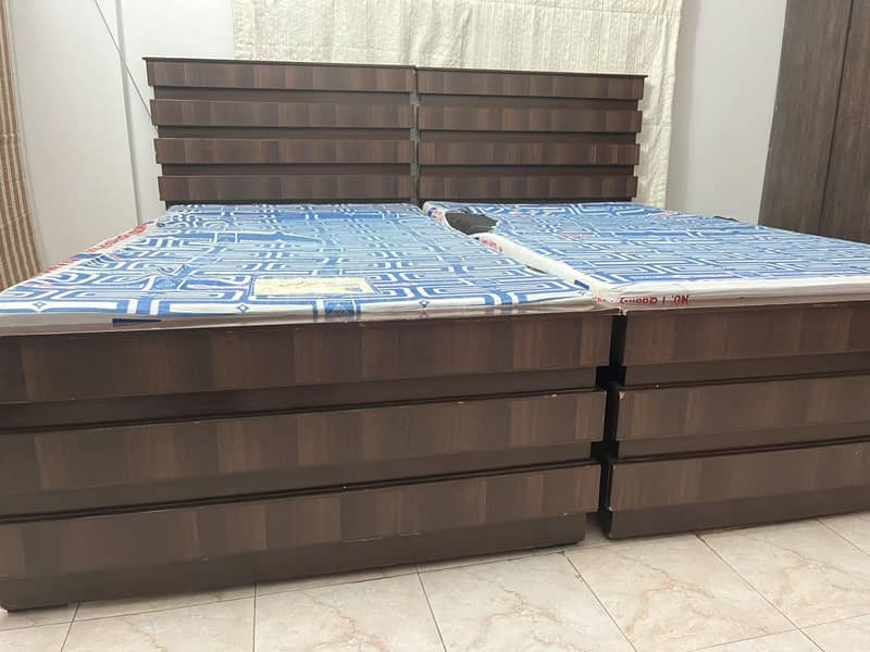 2 single beds 6