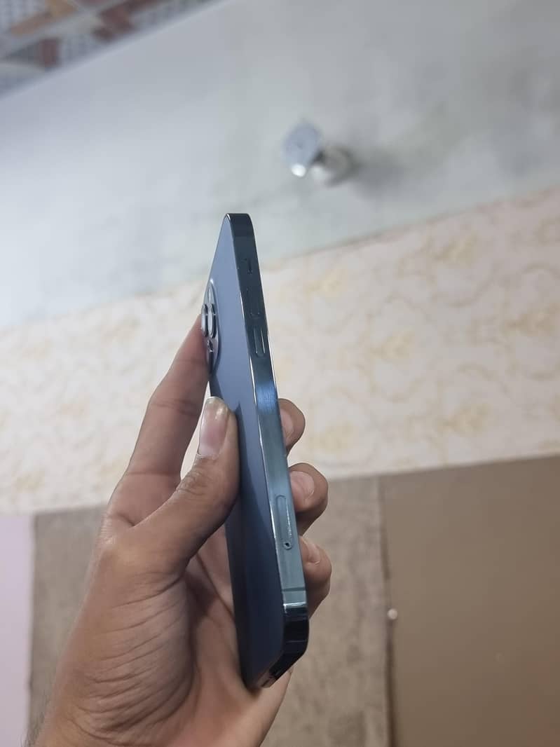 Apple iPhone 12 Pro 1