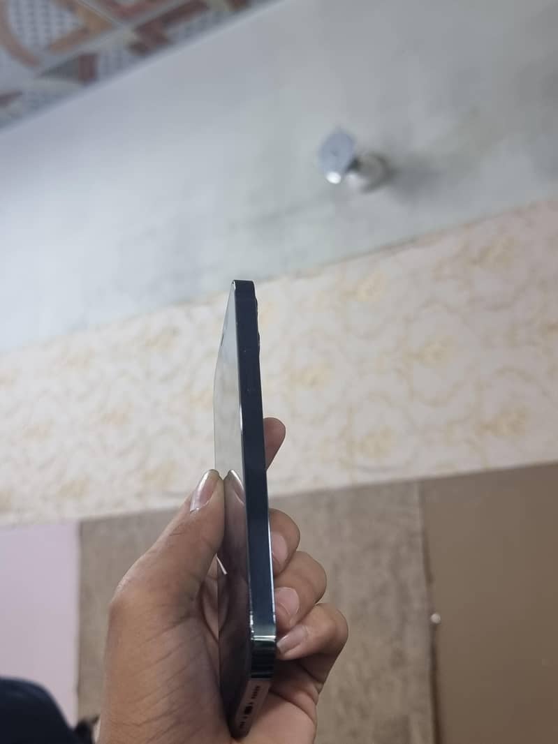 Apple iPhone 12 Pro 3