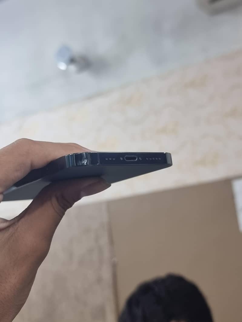 Apple iPhone 12 Pro 4
