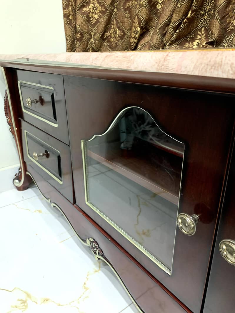 premium TV Console 4