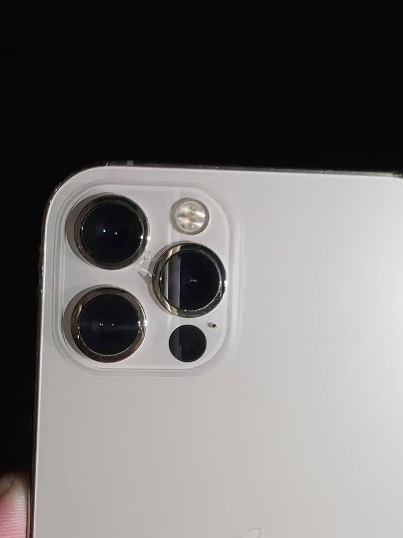 Apple iPhone 12 pro 3