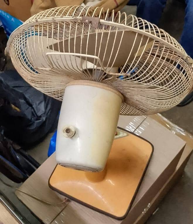 used table fan 2