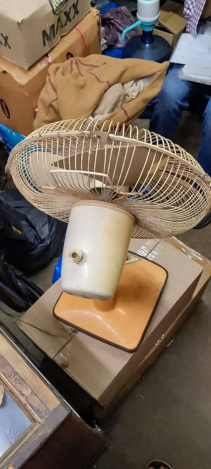 used table fan 4