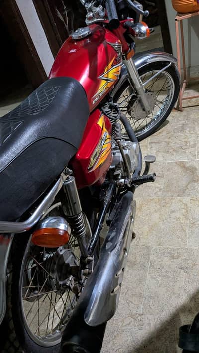 AOA ALL OK BIKE H 125 FIRST OWNER PAPER COMPLETE TYRE NEW