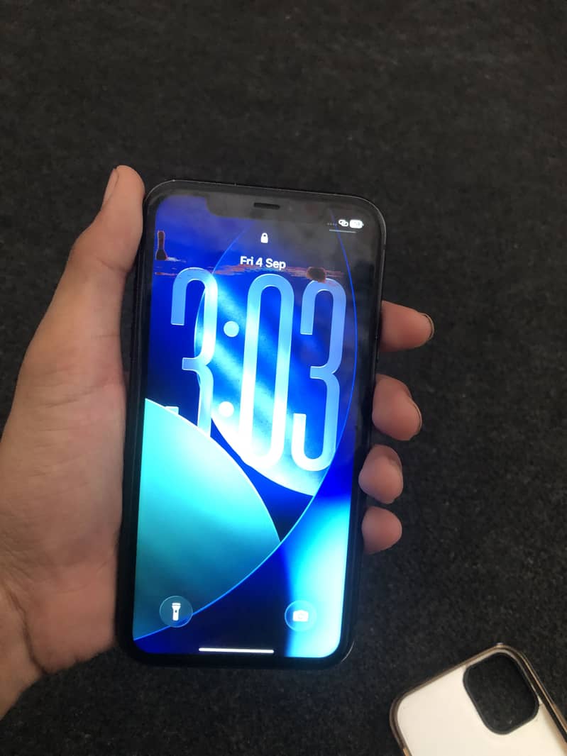 Apple iPhone 11 3