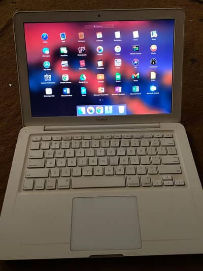 Laptop Apple Macbook mid2010 for Sale