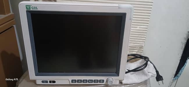 mounter with charge cable and all as rises