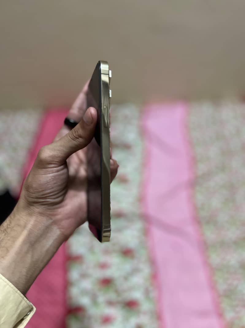 iPhone 12 Pro Max 5