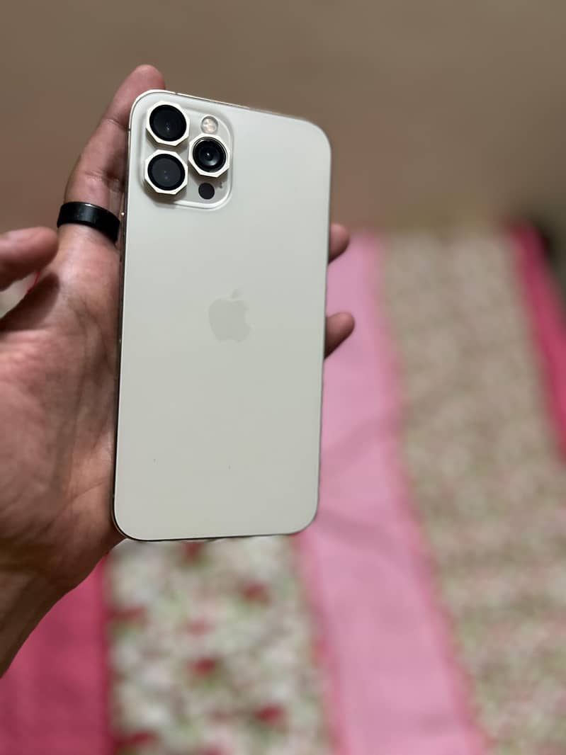 iPhone 12 Pro Max 6