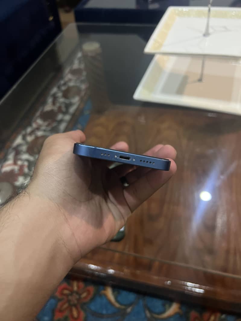 Apple iPhone 13 1