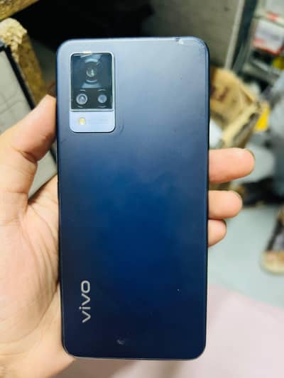 Vivo V21