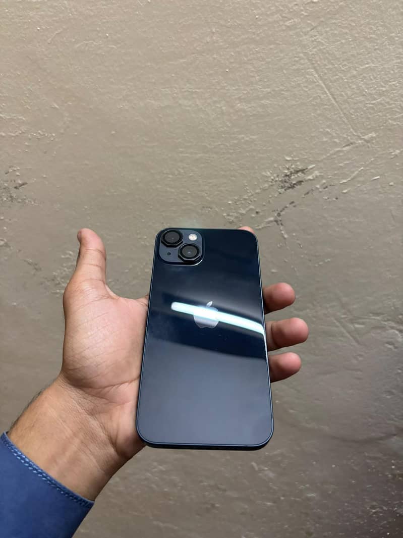 Apple iPhone 13 2