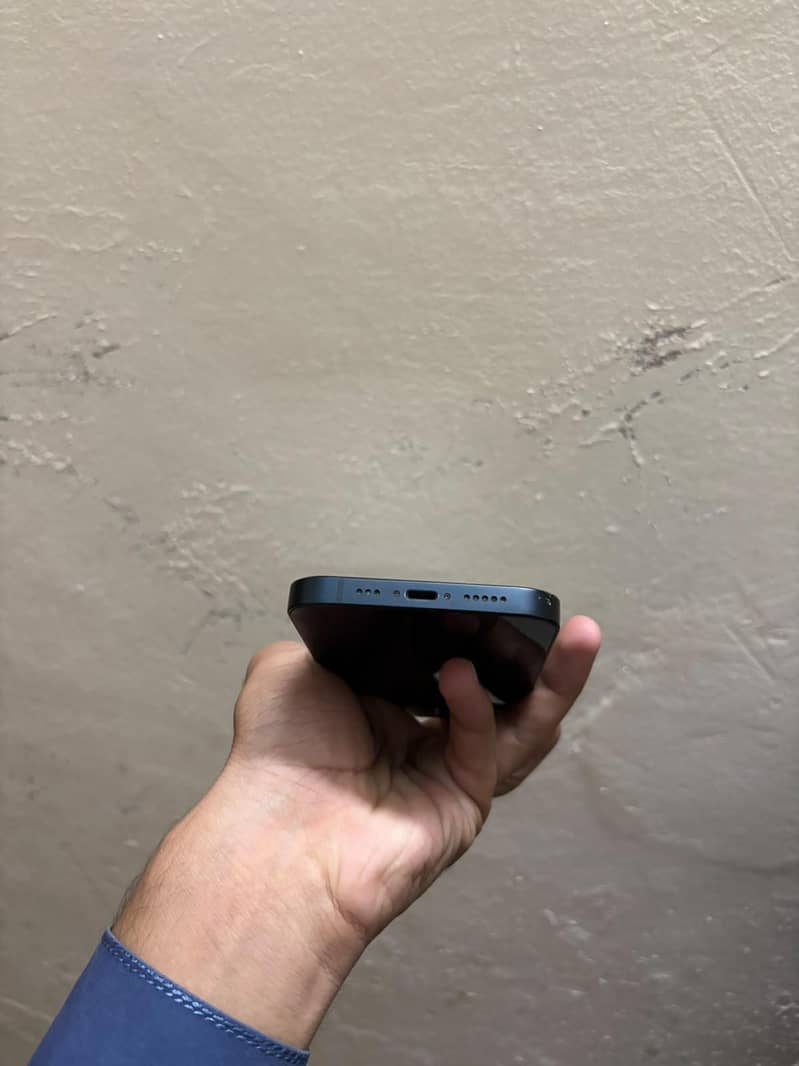 Apple iPhone 13 4