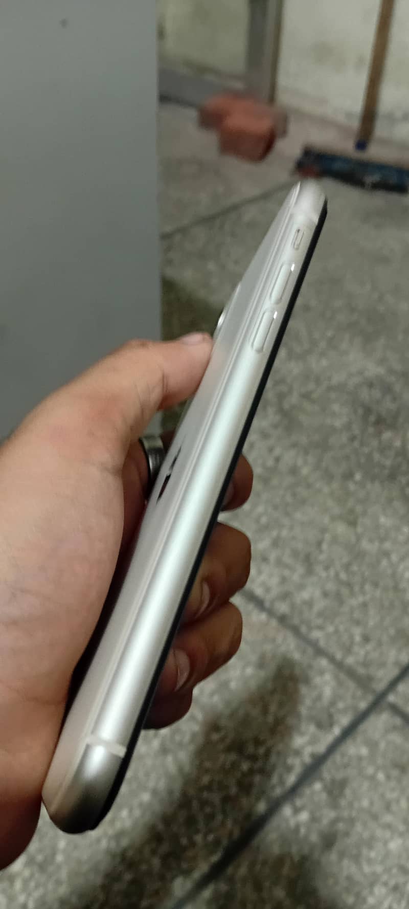 Apple iPhone 11 0